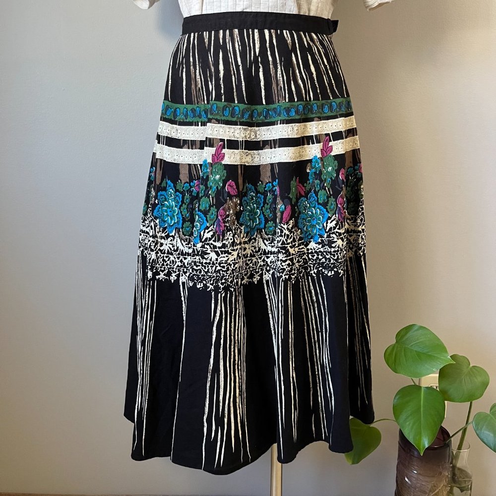 Black vintage style border print circle skirt